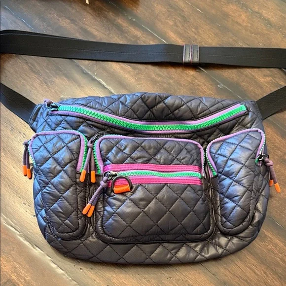 MZ WALLACE limited edition metro sling bag - Picture 1 of 9